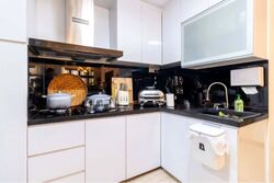 High Oak Condominium (D21), Condominium #595832591